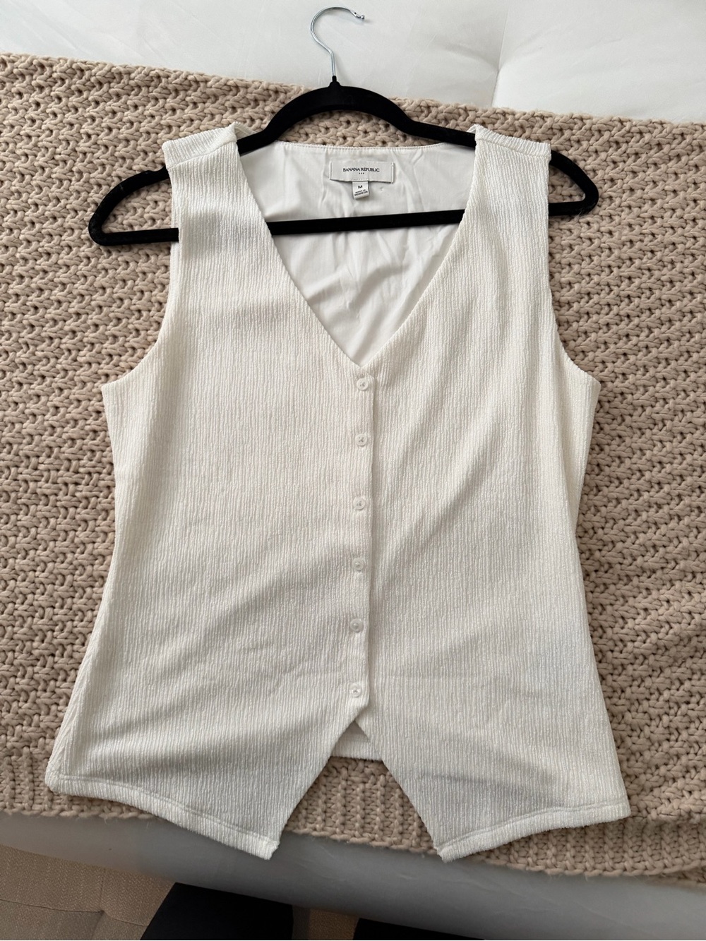 Banana Republic Button-Front V-Neck Sleeveless Top